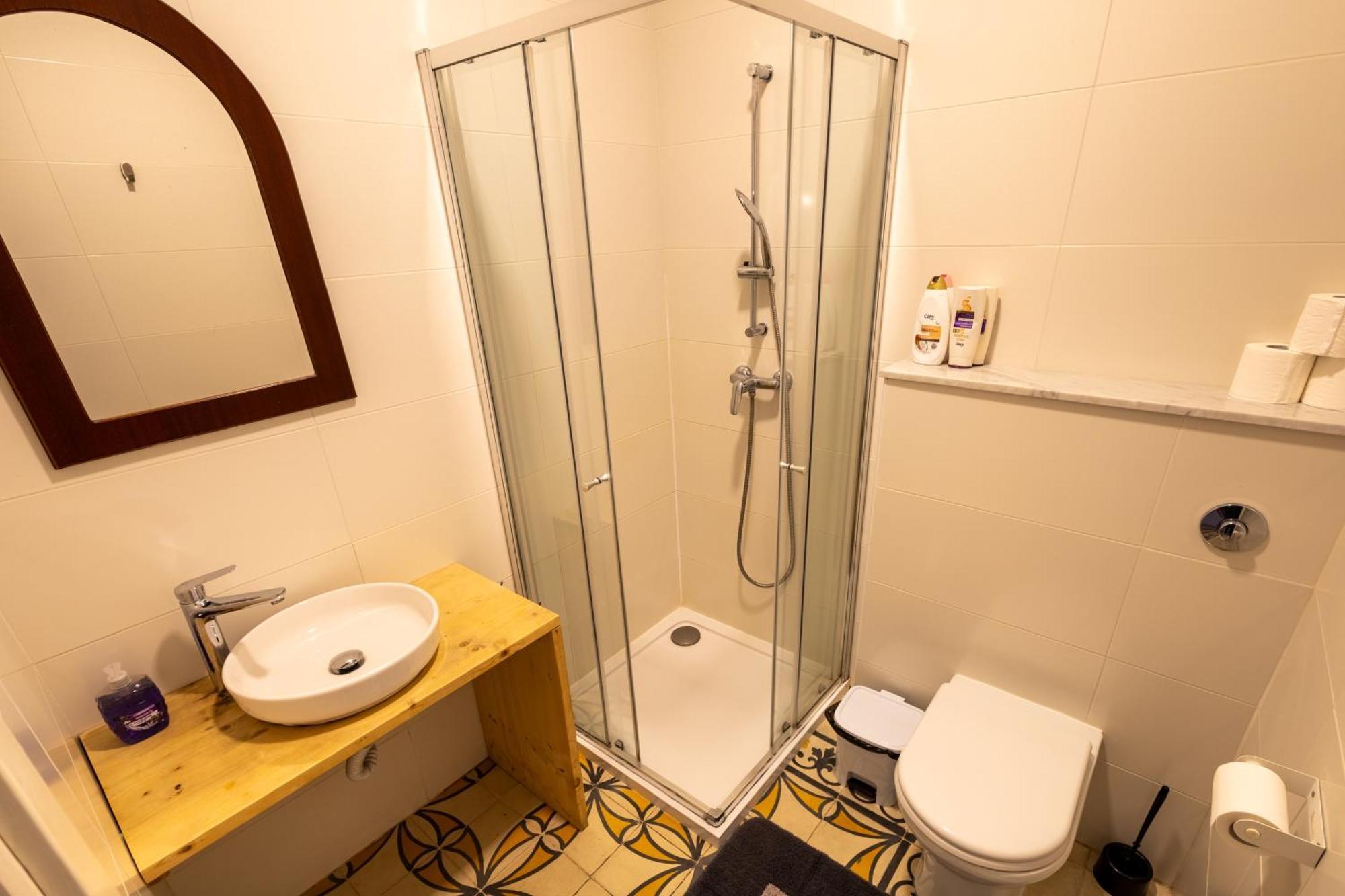 Quiet Double Ensuite Room سليمة المظهر الخارجي الصورة